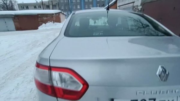 Renault Fluence 2011 год. 1.6 механика. 147.000 км.