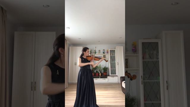 И.С.Бах Партита 2 ре минор Сарабанда и Жига;Паганини Каприс 13