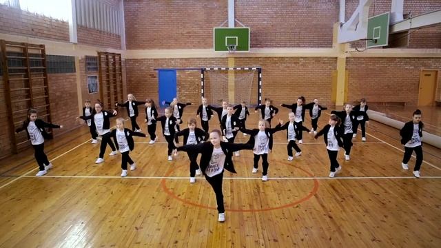 FS dance studio (Minsk) - FSKids (сентябрьский набор) смотреть онлайн