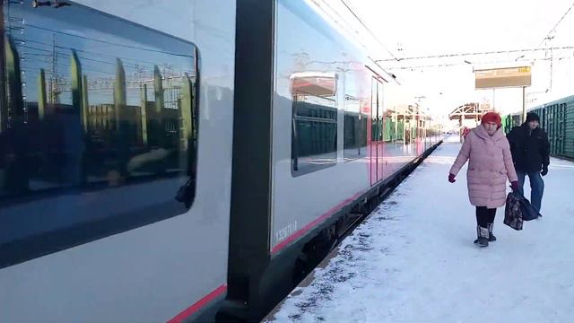 Электропоезд Ласточка эс2г-237 Сообщением Волховстрой Санкт-Петербург Отправляется с платформы Мга смотреть онлайн
