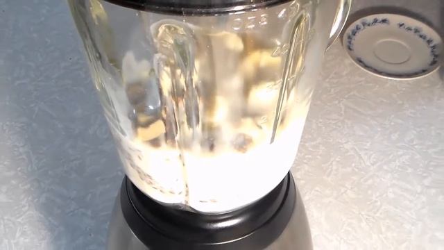 Бананово – молочное смузи с орехами смотреть онлайн