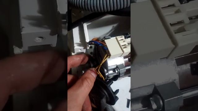 посудомойка Electrolux не греет воду смотреть онлайн