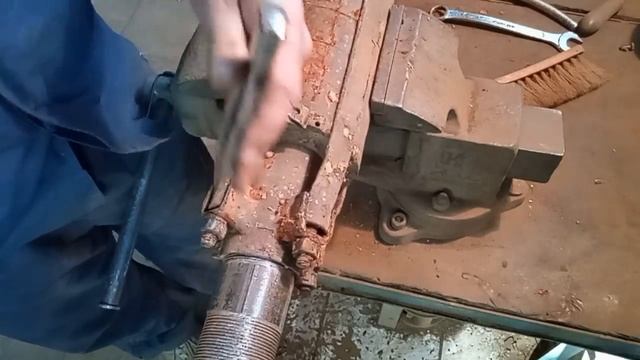 Как открутить ржавую гайку? 4 способа смотреть онлайн