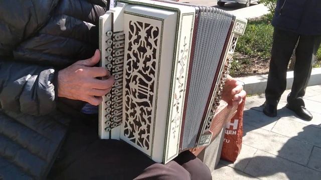 21.05.22 Кузьминки,гармонь мастера Алеексеенко(Украина), Ми мажор. смотреть онлайн