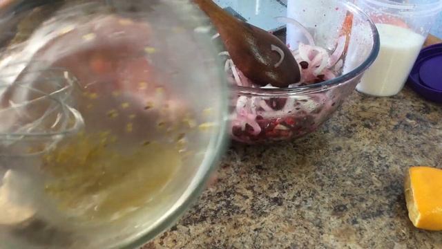 Салат с луком и гранатом. Очень простой и вкусный салат. Необыкновенное сочетание смотреть онлайн