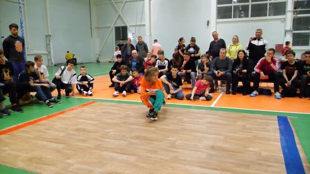 bgirl Самурай vs Уголок финал - брейкданс чемпионат г.Королев смотреть онлайн