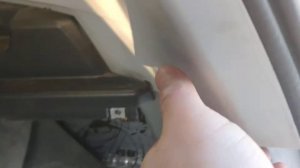 Снятие заднего фонаря на приора универсал.