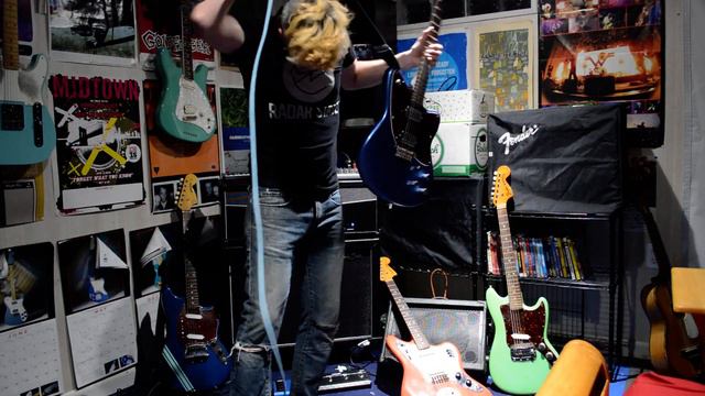 Squier Paranormal Series Demo Super Sonic and Toronado 2020 смотреть онлайн