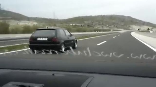 Golf II GTI G60 vs Golf V GTI Edition30 смотреть онлайн