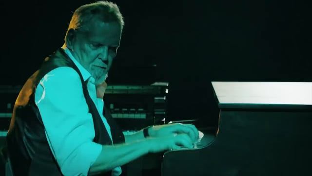 Joe Bonamassa Official - _Going Down_ - Live At The Greek Theatre.mp4