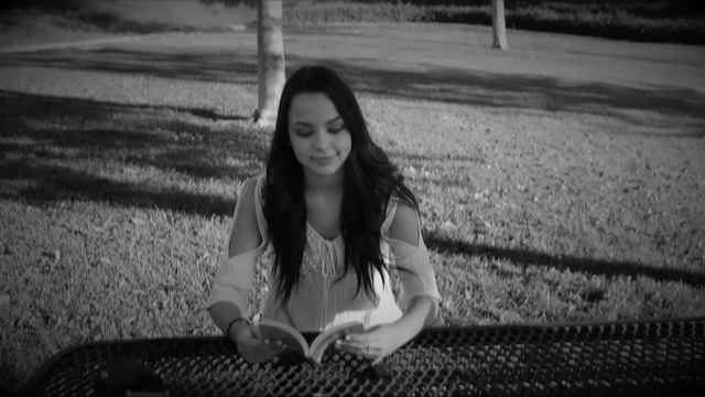 Delete That Selfie - Merrell Twins (Silent Movie) смотреть онлайн
