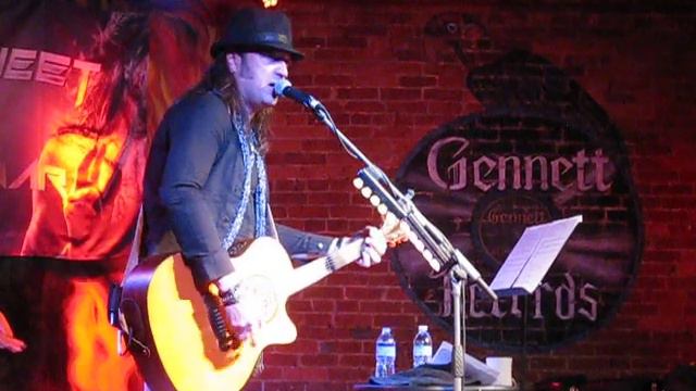 Michael Sweet - Amanda (Live & Acoustic in Richmond, IN 8/6/2017) смотреть онлайн