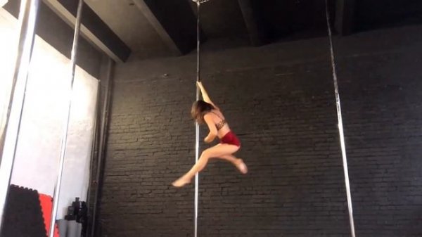 Яна Каторча и Sofa! Sofa Dance!