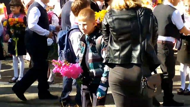 1 сентября 2017. Оригинальный первый звонок. /Семья Саверченко смотреть онлайн