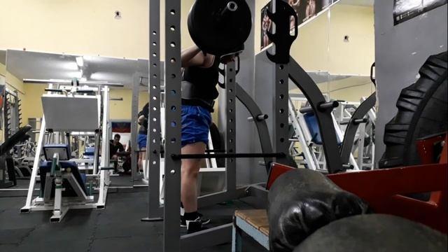 Приседания (160 kg. x 3) x 2 смотреть онлайн