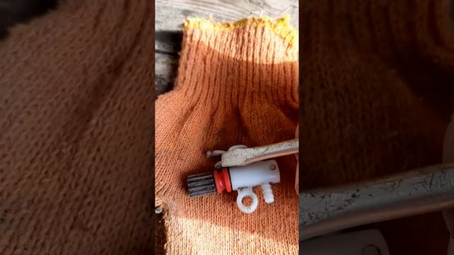 Вот почему на электро пиле не качает масляный насос! смотреть онлайн