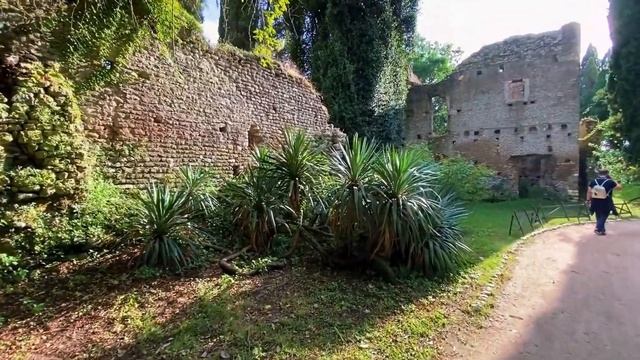 Сад Нимфы - один из красивейших уголков мира и самый романтичный парк Италии смотреть онлайн