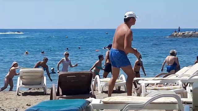 Funny Turkish song. Animator in a turkish hotel. Весёлая турецкая песня. Аниматор в турецком отеле смотреть онлайн