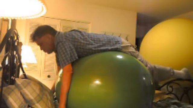 Lay on 36 inch balloon-pop pop-10.1.2012. смотреть онлайн