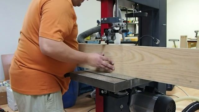 Распил ламелей на ленточнопильном станке Felder Hammer N4400 17" смотреть онлайн