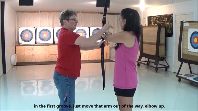 How to Shoot a Bow and Arrow - My First Beginner Archery Lesson смотреть онлайн
