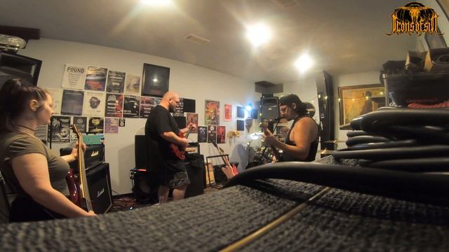 Using a Quad Cortex / Fryette Ps-100 and Line 6 Helix / KSR PA50 at band practice смотреть онлайн