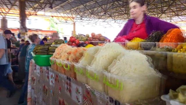 Украина. Одесса сегодня 5 Августа 2022 Ситуация в Одессе. Рынок Привоз Рыба Раки смотреть онлайн