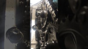 Замена цепи и башмаков на Мерседесе глк 220 651 мотор не  снимая двигателя и кпп часть 2