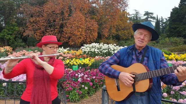 "Никитский сад". Авторы слов – Николай Носков, Мария Белова, Елена Голованова. Мелодия Н. Носкова. смотреть онлайн