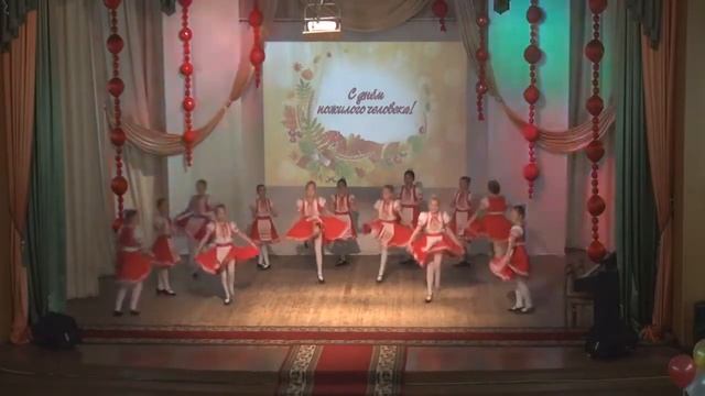 Образцовый коллектив "Радуница", руководитель Желонкина Алена Николаевна, "Лявониха" смотреть онлайн