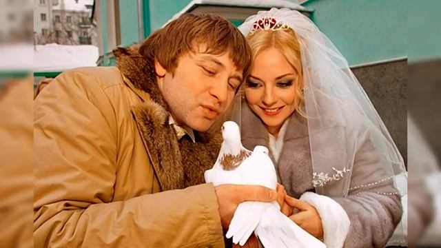 Посмотрите на мужа Телеблондинки Дарьи Сагаловой. Они точно друг другу подходят смотреть онлайн