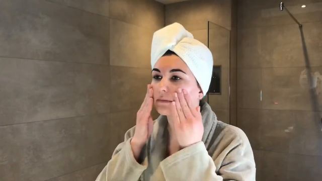 Ageless Total Overnight Retinol Masque Image Skincare