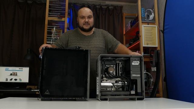 Jonsbo U4 Plus - компактный ATX корпус с нестандартной компоновкой.