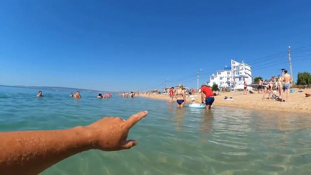 #Приморский. Сегодня 18.06.2022. Чёрное море. Пляж ракушечник. Обзор. Море 20.воздух 24. Утро 8.00 смотреть онлайн