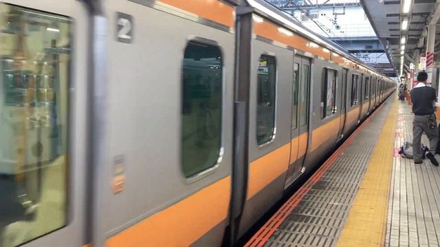 10.10.2022 года. Отправление электрички маршута «Такао-Токио» от станции Хачиодзи. смотреть онлайн