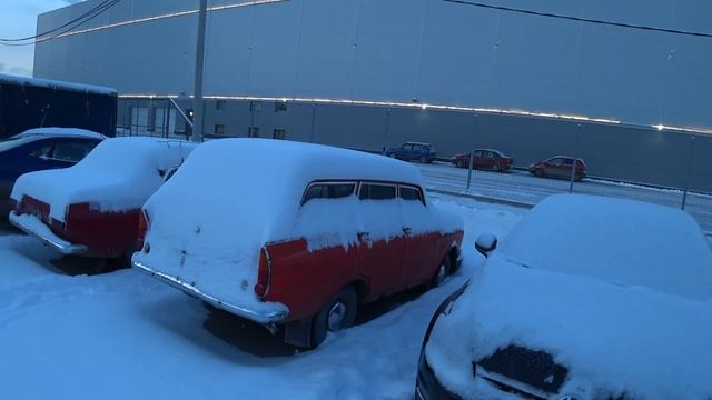 Москвич 426. Москвич 408. Мой Дедушки )))под снежком. смотреть онлайн