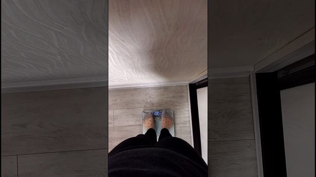 Мой результат за ещё одну неделю похудения. С весов 83,2 я начала худеть. За две недели ушло 2,35кг смотреть онлайн