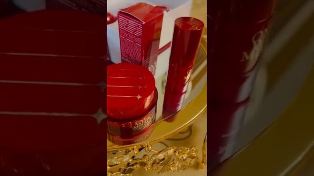 СЕГОДНЯ Я ВАМ ПОКАЖУ ЕЩЕ ОДИН УНИКАЛЬНЫЙ ПРОДУКТ УХОД ЗА КОЖЕЙ ЛИЦА ? ? ?