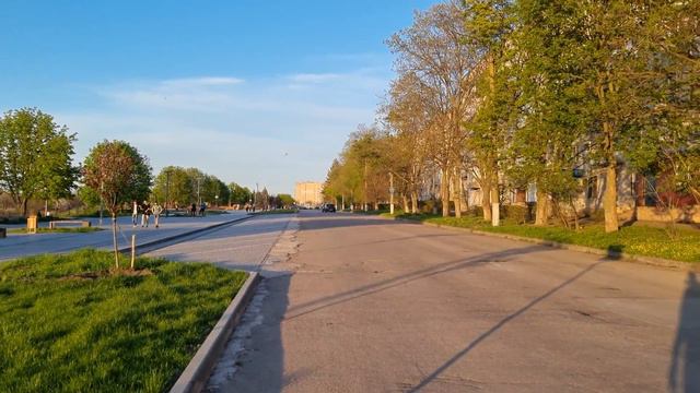 Прогулка по городу Днепрорудному. 26.04.2022. смотреть онлайн