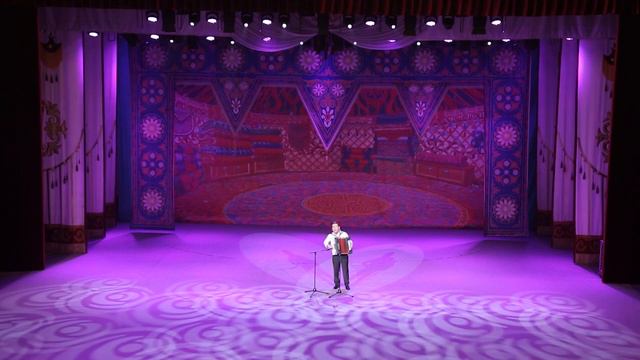 Суран Садыбакасов 