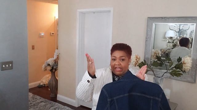 *** SASSY SATURDAY #6 // CLOSET MUST HAVE BASICS // 10 WARDROBE MUSTS *** смотреть онлайн