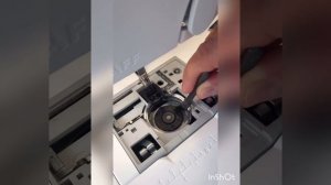 Как сделать чистку машины Pfaff (Пфафф); Чистка шпульной корзины; Pfaff expression 710