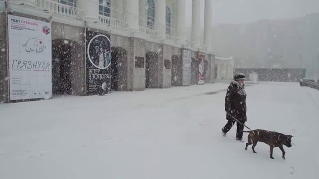 4-й месяц зимы в подарок! смотреть онлайн