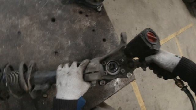 How to - Audi TT 8j - Front suspension - Brakes.... смотреть онлайн