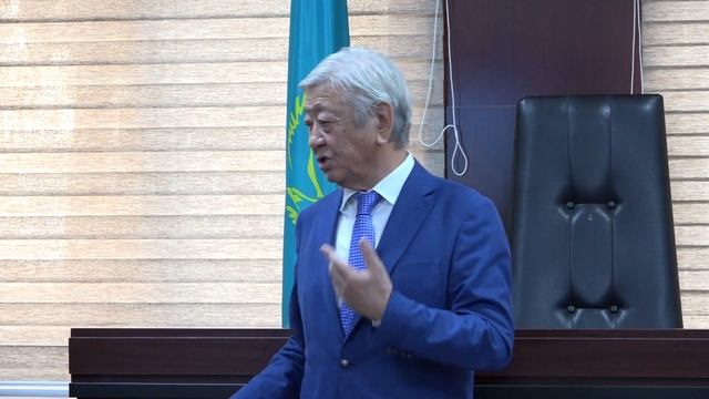 Лекции ученых КазНУ: «Политико-правовые аспекты становления и развития ЕврАзЭС» смотреть онлайн