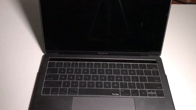 2017 Apple MacBook Pro with Touch Bar 13" In-Depth Review смотреть онлайн