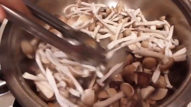 Stir Fry Mixed Mushrooms With Black Truffle Pate (OFW)