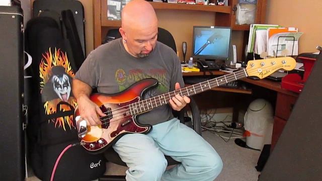 1971 Fender Precision Bass смотреть онлайн