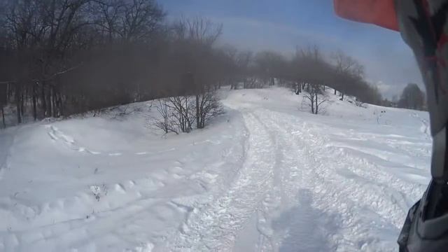 Уворачиваюсь от лыжников!!! смотреть онлайн