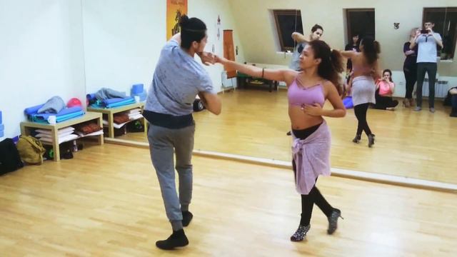 Felipe Garcia and Erica Tintel. Zouk demo. (I Hate U, I Love U) смотреть онлайн